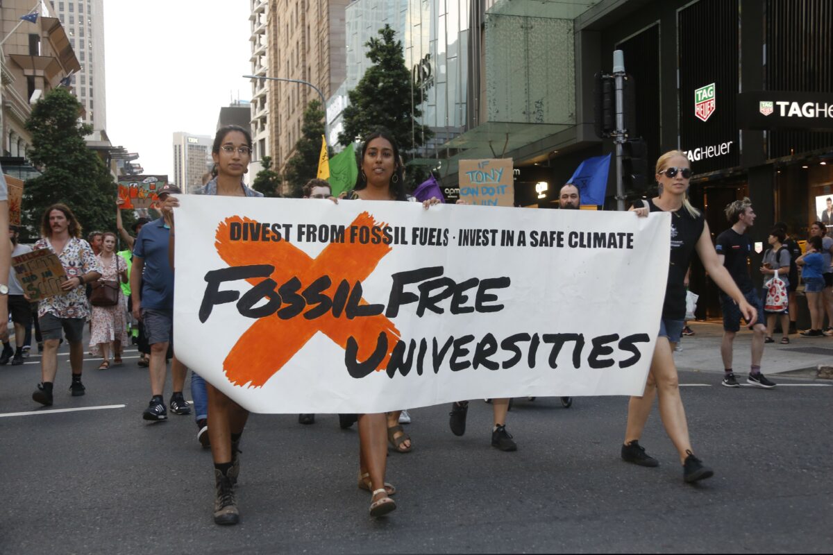 Fossil free career banner