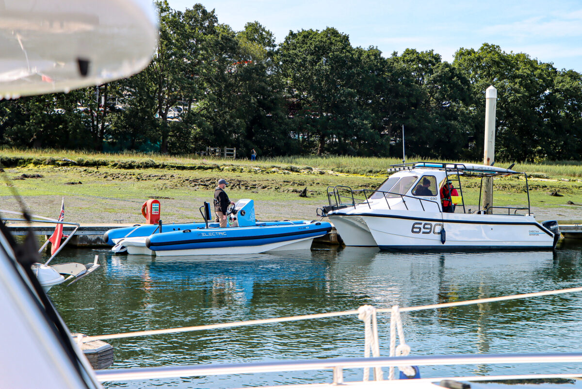 The Environment Agency has won a bid to secure four new commercial electric boats, to help reduce carbon emissions along the Thames.
