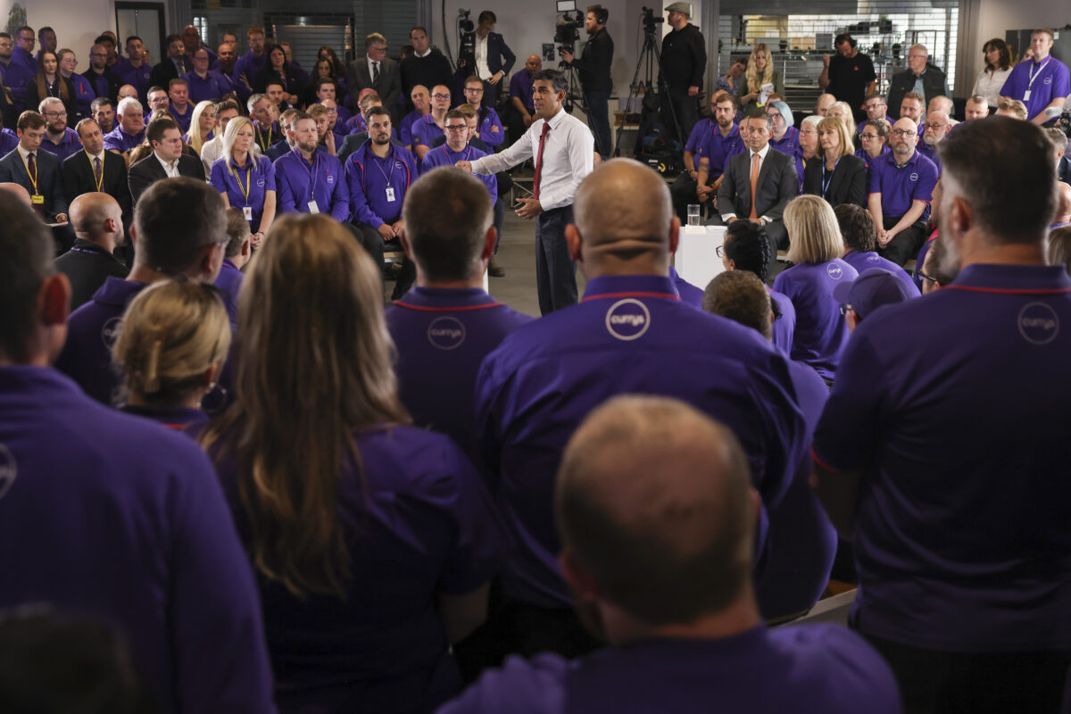 During a visit to Currys Newark recycling centre, the Prime Minister praised the retailers efforts to fight e-waste.