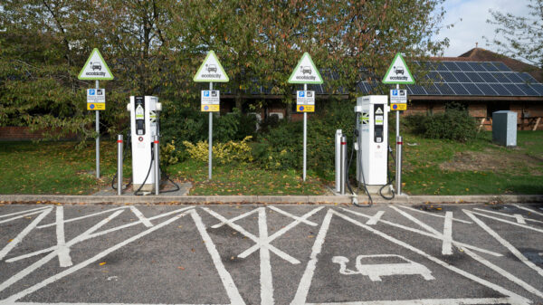 Transport secretary Mark Harper has announced a £70m pilot scheme trailing ultra-rapid electric vehicle (EV) charge points at ten sites in the UK.
