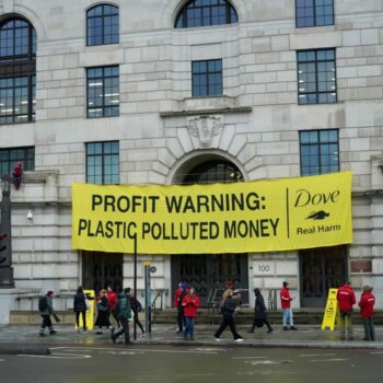 On the eve of Unilever’s profits announcement Greenpeace UK scale the company’s HQ by Blackfriars Bridge in London and unveil a huge banner reading PROFIT WARNING - Plastic Polluted Money. Dove’s owners Unilever have risen into the top three of Break Free From Plastic's 2023 annual brand audit of global corporate plastic polluters. This comes a matter of months after Unilever were revealed to be the biggest seller of some of the worst polluting packaging - multi-layered plastic sachets.