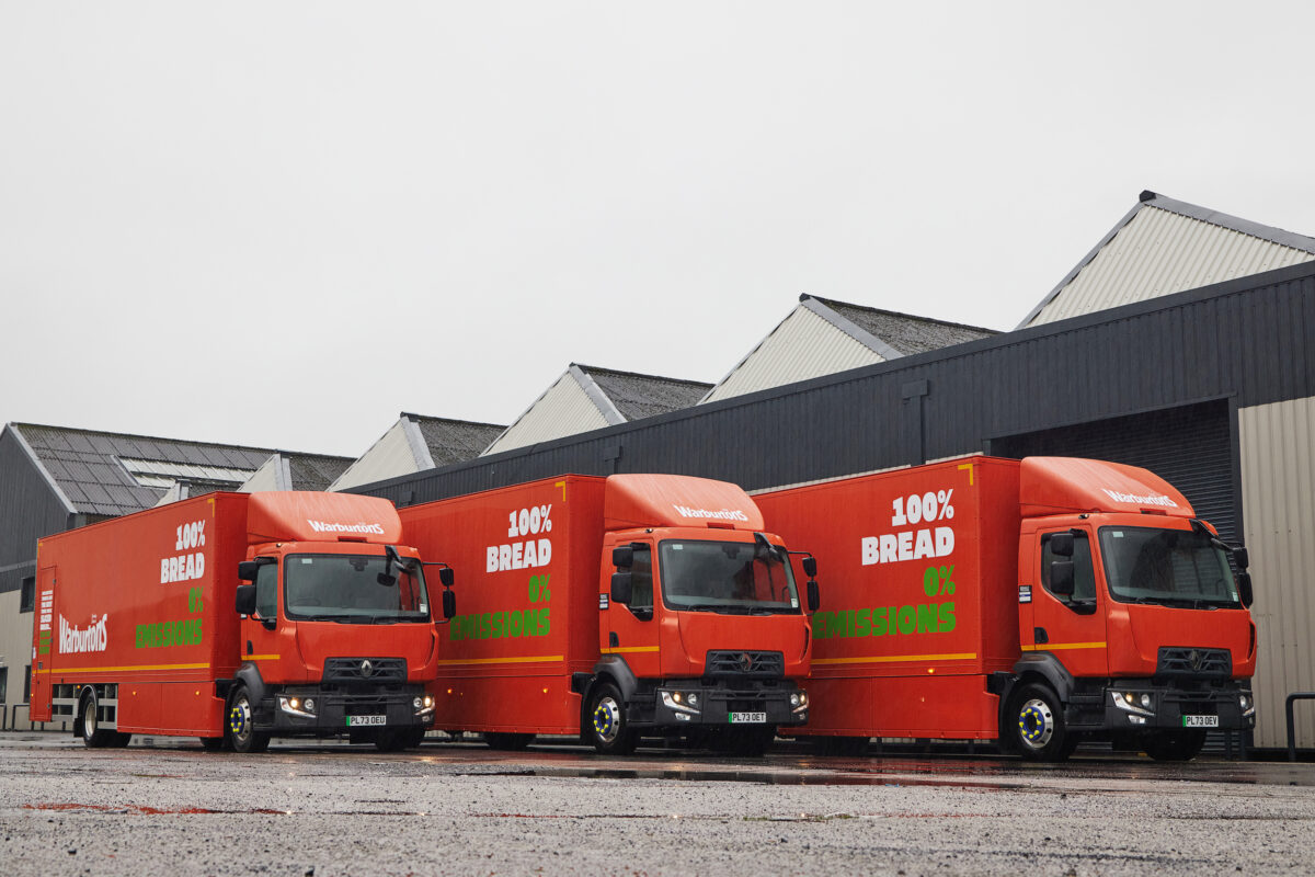 Warburtons has taken delivery of a further four Renault Trucks E-Tech D16s.
