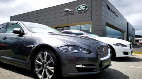 Jaguar Land Rover will be relying on new onsite and near site renewable energy projects for more than a quarter of its UK electricity needs.