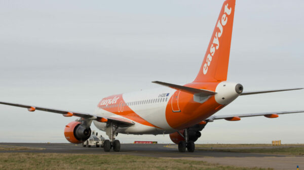 easyJet is replacing “weighty” paper technical and cabin logs with a new e-techlog system which will be rolled out across its 346-strong fleet.