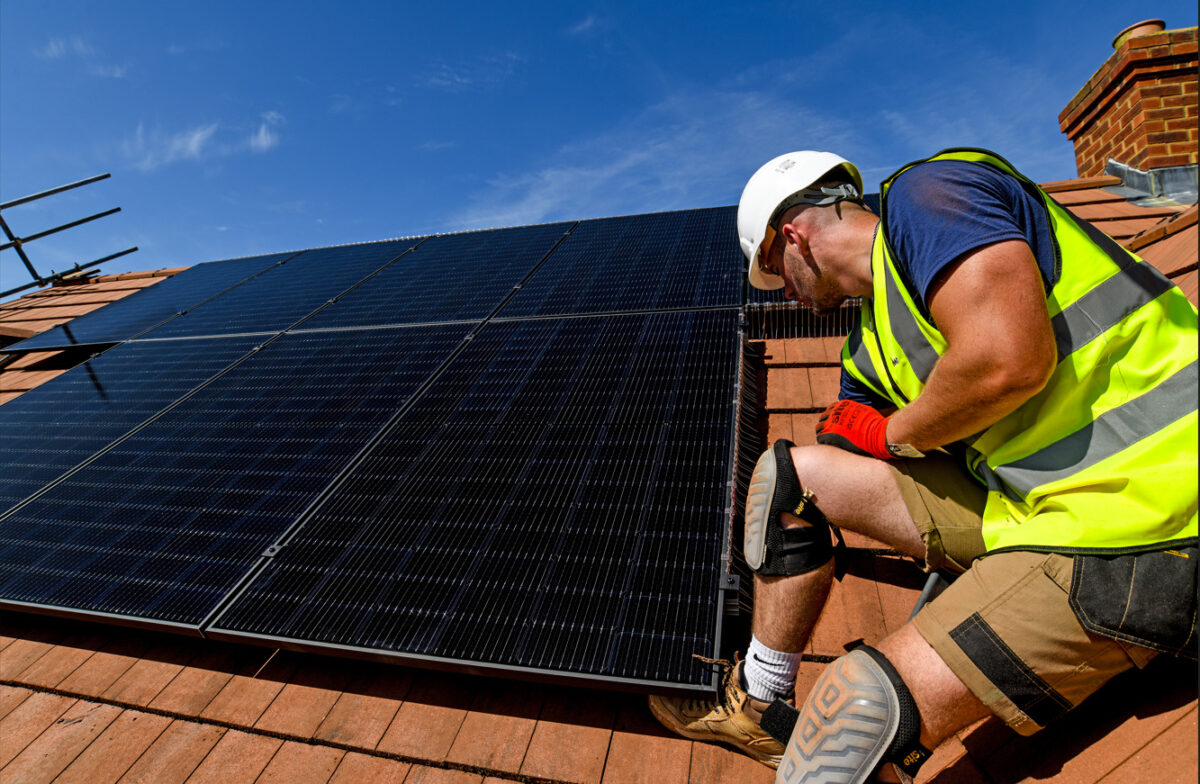 The Empower Exclusive tariff is available to new EDF customers who install a solar panel and battery bundle through official installer, Contact Solar.